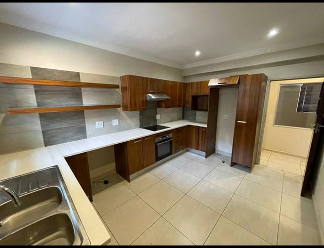 BUSINESS FOR SALE IN DIE HOEWES